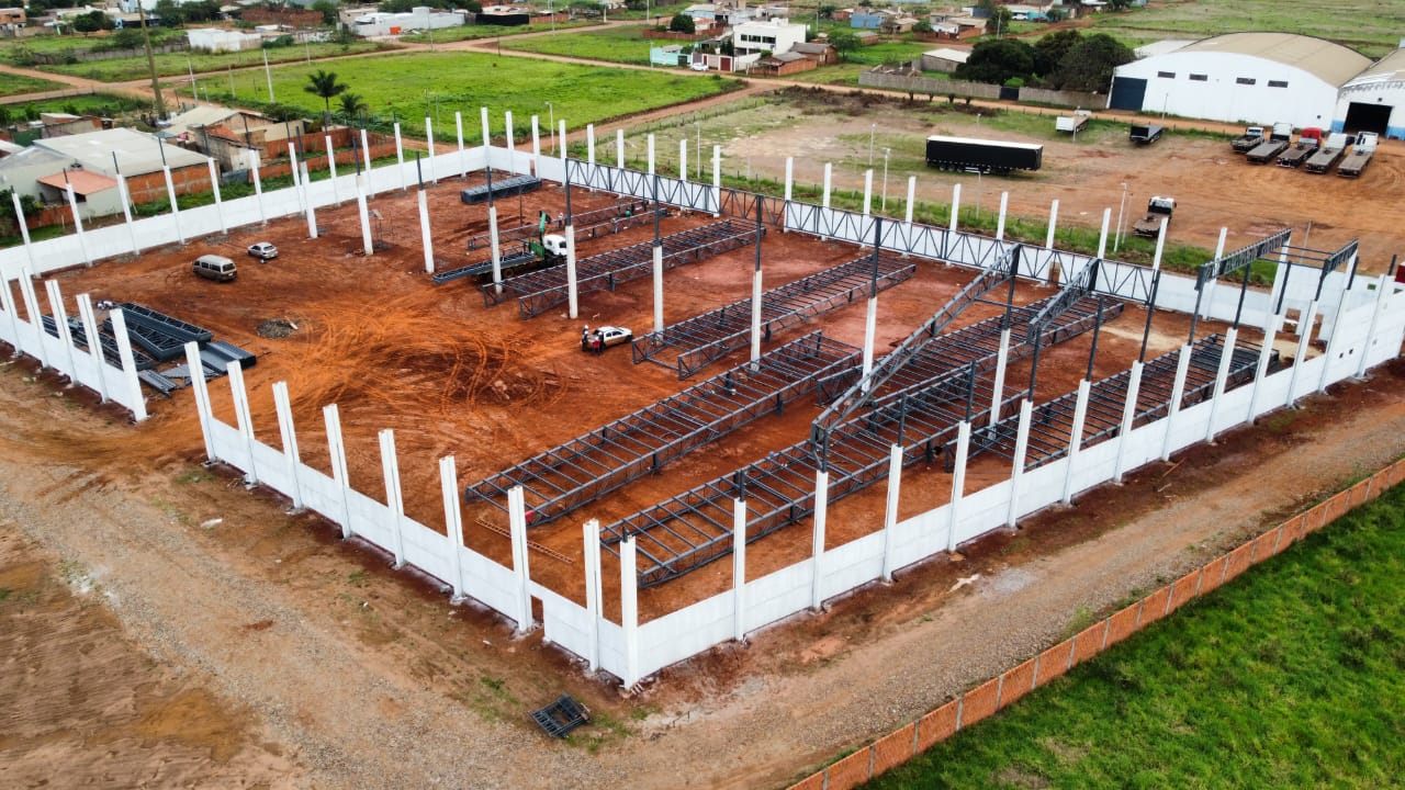 Nueva Nave Industrial en Construcción